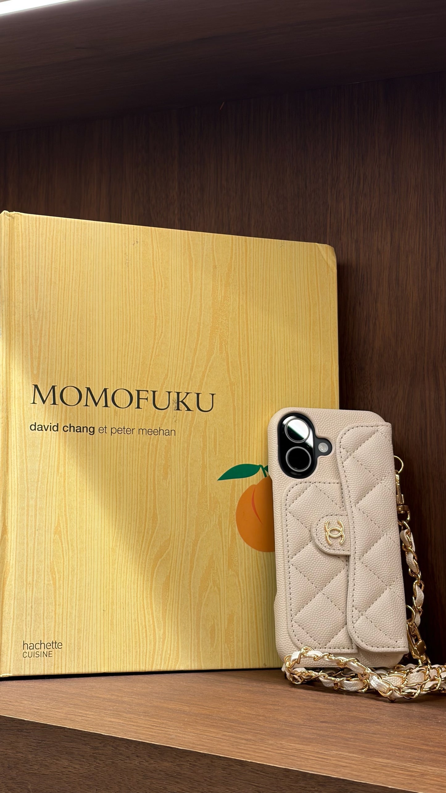 Coques CC Téléphone Matelassée avec Chaîne – Bandoulière Ajustable