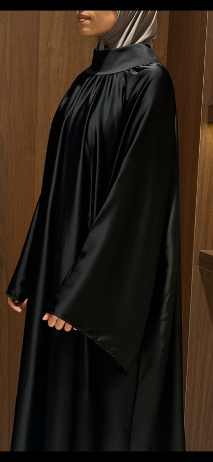 Abaya Satin Premium Col Montant Manches Larges