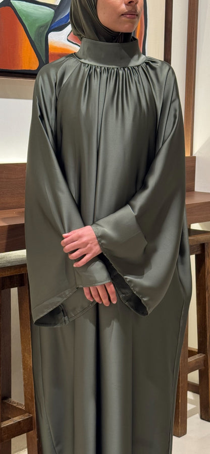 Abaya Satin Premium Col Montant Manches Larges