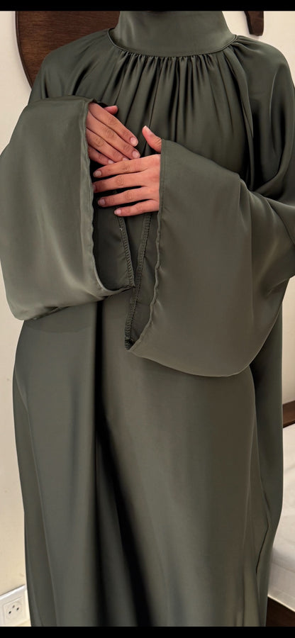 Abaya Satin Premium Col Montant Manches Larges
